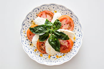 ทำเอง, อิตาเลียน, โหระพา, Caprese, ชีส, จาน, สด, สมุนไพร, ทำที่บ้าน, อิตาลี, อาหารกลางวัน, ชีสมอสซาเรลล่า