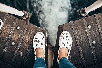 woman, edge, bridge, wood, rustic, water, sea, ocean, slippers, jeans, feet