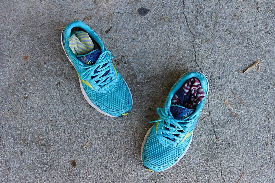 shoes, shoe, basketball, blue and yellow, blue, turquoise, relaxation, socks, sock, clamp, rest