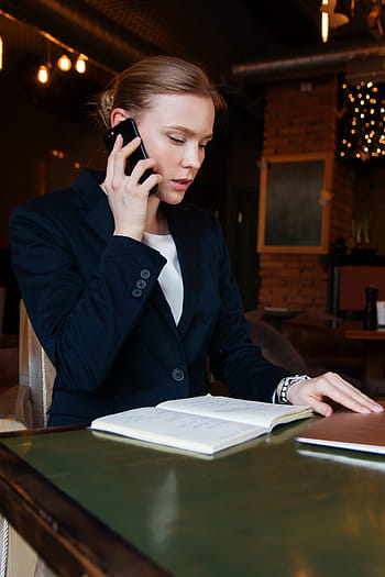 business, lady, woman, girl, computer, smile, café, work, advice, beautiful, the success of the