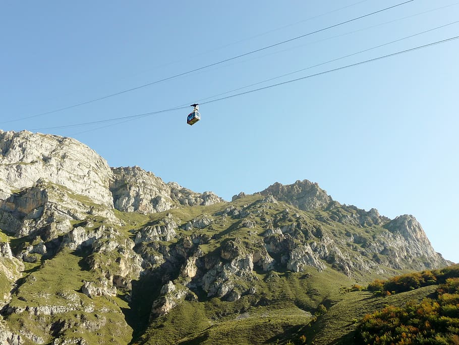 picos de europa, mountains, fuente de, cable car rides, cantabrian mountain range, northern spain, national park, tourism, coach destination, scenic, majestic