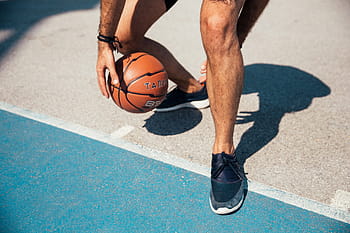 hráč driblování, Basketball, 20-25 let, 20s, sportovec, hra, venku, hraní, sport, slunečního světla, mladý