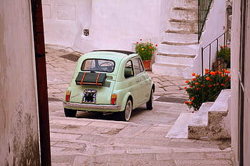 macchina vintage, fiori, 500, fiat, vicolo, scala, monte sant'angelo, gargano, puglia