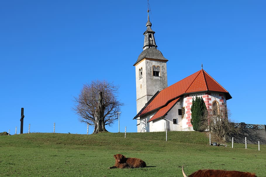 koreno, horjul, church, slovenia, nature, landscape, travel, tourism, mountains, trees, architecture