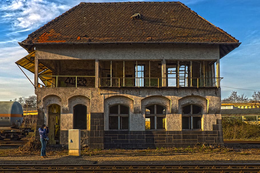 lost places, pforphoto, old, abandoned, building, decay, broken, ruin, dilapidated, shabby, transience