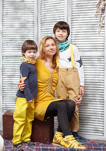 家族、 キッズ、 子供を持つ母、 母と子、 男の子たち、 両親と子供たち、 赤ちゃん、 しかしながら、 ハッピー、 幸福、 母
