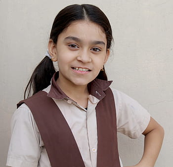 scuola, scuola indiana, abito scolastico, ragazza carina, ragazza, gioia, indiani, divertimento, sorriso, sorridere, contento, vita scolastica