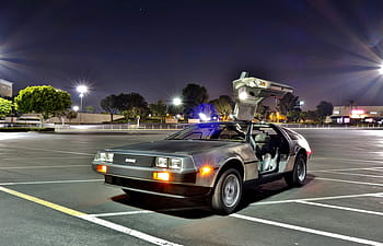 auto, silnice, asfalt, delorean, parkoviště, nákupní centrum, bttf, zpět do budoucnosti, Stroj času, dmc, nerezová ocel