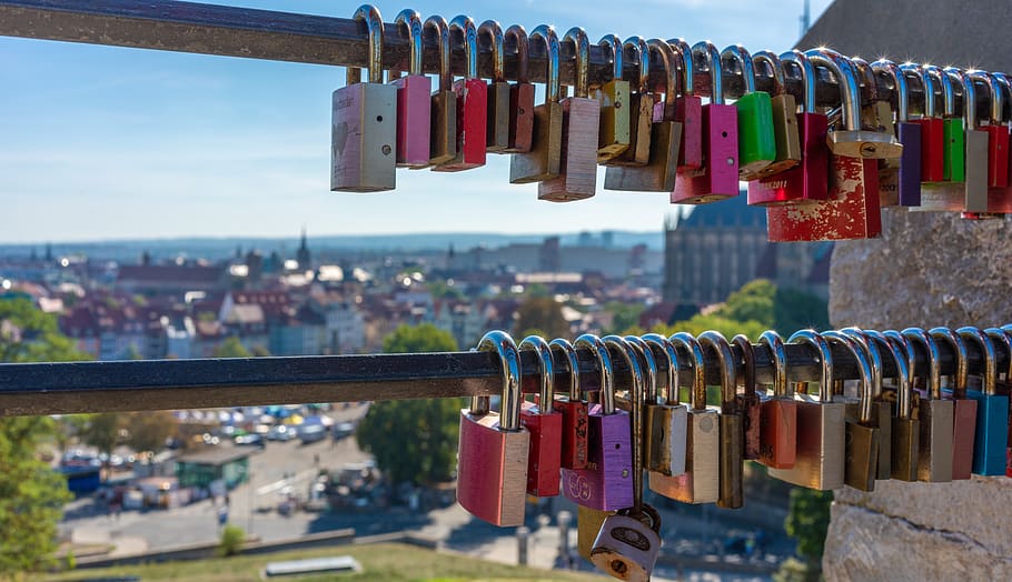 milovat, plot, visací zámky, mřížka, srdce, symbol, přátelství, Valentýn, romantika, hrady, symbol lásky