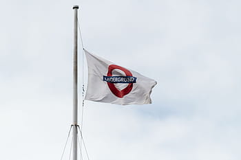 london, united, kingdom, -, august, 20, 2017, underground, logo, flying, flags, taken