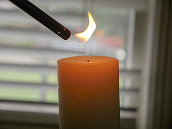 white, candle, lit, flame., wood, light, decorative, bright, closeup, wick, decoration
