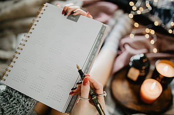 escritura, cuaderno, mentira, cama, café, velas, panes de jengibre, hembra, niña, mujer, espacio de trabajo