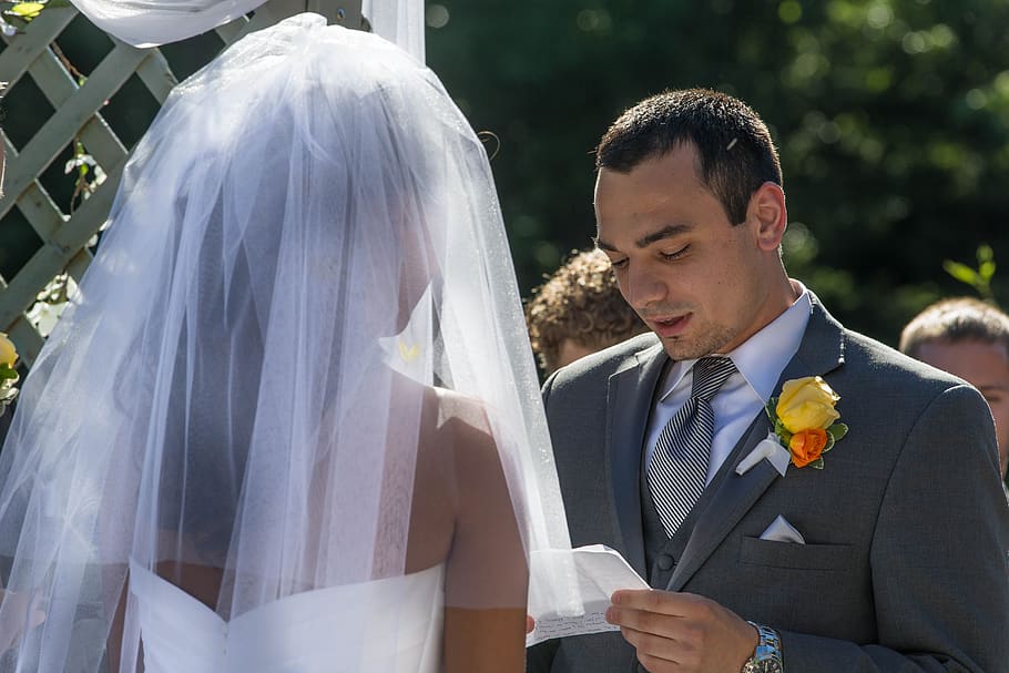 nozze, leggere i voti, matrimonio, giorno del matrimonio, romantico, bianca