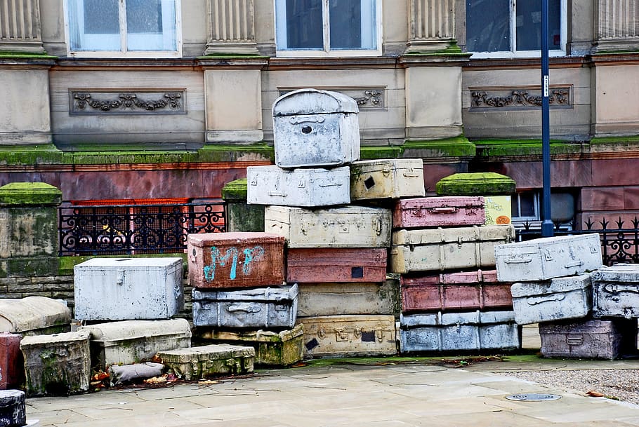 liverpool, suitcase, sculpture, street, city, architecture, monument, monuments, the art of, travel, england