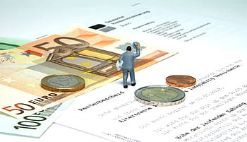 odchod do důchodu, důchod, miniaturní figurky, důchodců, rozhodnutí o důchodech, peníze, euro, stáří, základní důchod, důchodové reformy, ochrana