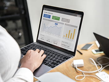 businesswoman-charger-conference-connection-royalty-free-thumbnail.jpg