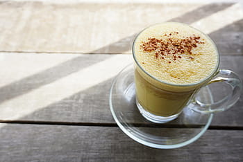 napít se, nápoj, pohár, sklenka, kavárna, stůl, dřevo, ráno, latte, zlaté mléko, kurkuma