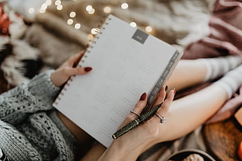 escritura, cuaderno, mentira, cama, café, velas, panes de jengibre, hembra, niña, mujer, espacio de trabajo