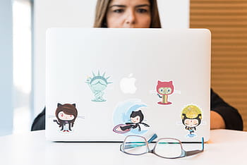 web, vývojář, pracovní, kodér, kódování, programátor, github, laptop, macbook, počítač, žena