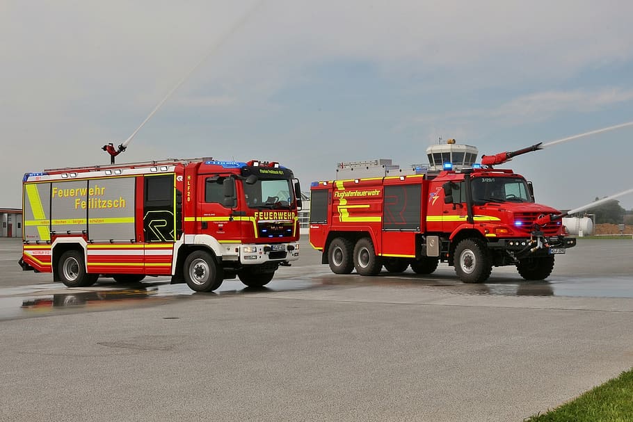 rosenbauer, letiště hasič, letiště hof-plauen, hlf 20, flf buvol, hof, horní franconia, rosenbauer setkání, použití launcher, modré světlo, mercedes zetros