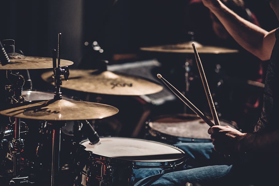 drums, set, people, man, concert, musician, musical, instrument, drumsticks, cymbals