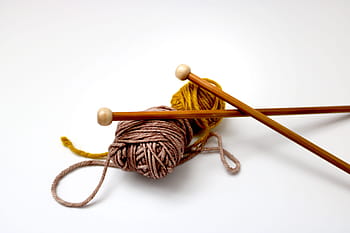 Stricken, Stricknadeln, Garn, Kunst, Winter, gestrickt, wolle, Hobby, Faden, weißer Hintergrund, Gelb