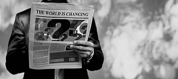 mudar, mundo, homem, jornal, ler, título, cabeçalho, empresário, notícias, ponto de interrogação, desenvolvimento