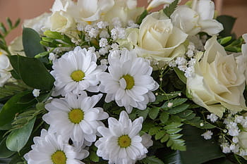 flowers, bouquet, rouwboeket, romantic, funeral, white roses, white daisies, flower bouquet