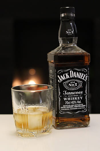 whiskey, jack daniels, alcohol, party, friday night, drink, celebrate, bar, glass, spirit, beverage